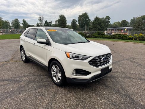 Used 2020 Ford Edge SEL w/ Convenience Package AWD/4WD image 3