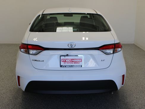 Used 2024 Toyota Corolla LE FWD image 8