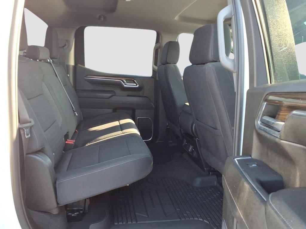 Used 2024 Chevrolet Silverado 1500 LT AWD/4WD image 12