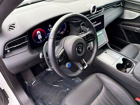 Certified 2024 Maserati Grecale GT image 26