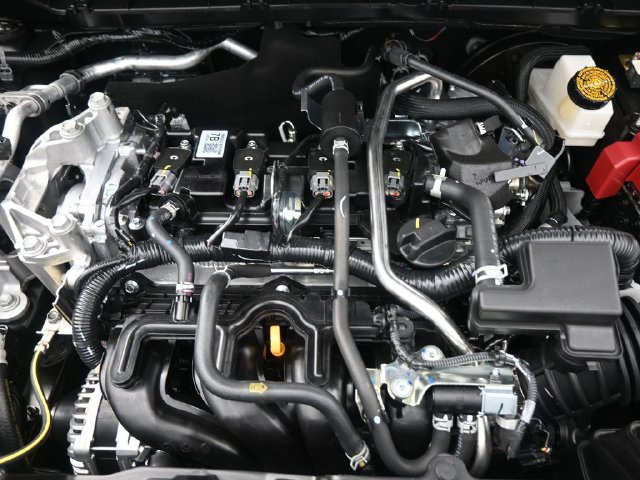 Used 2025 Nissan Kicks SV AWD/4WD image 27