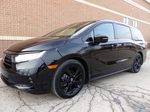 Used 2024 Honda Odyssey Sport image 6