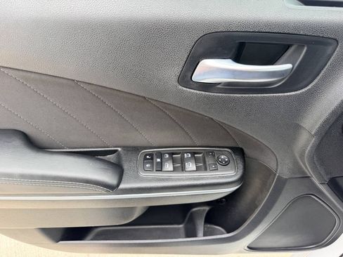 Used 2022 Dodge Charger SXT RWD image 42