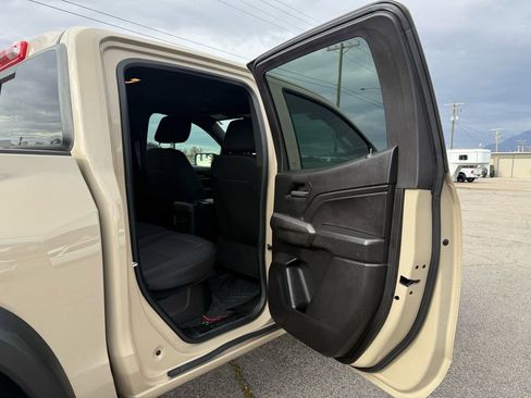 Used 2024 Chevrolet Colorado Trail Boss w/ Technology Package image 35