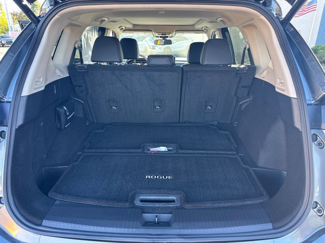 Used 2024 Nissan Rogue SL w/ SL Premium Package AWD/4WD image 17