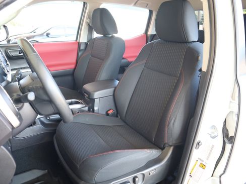 Used 2022 Toyota Tacoma SR5 image 14