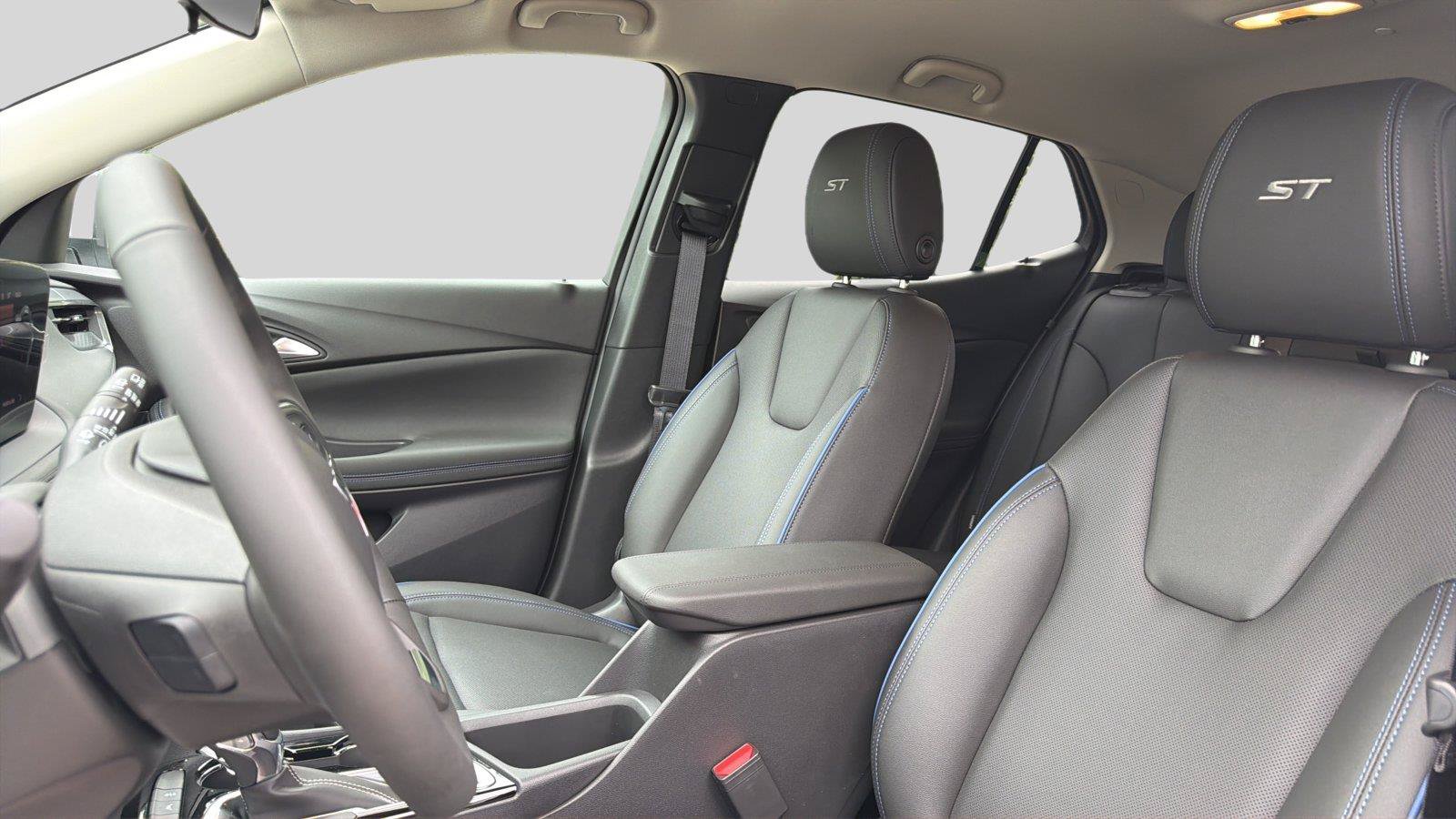 New 2026 Buick Encore GX Sport Touring w/ Comfort Package FWD image 16