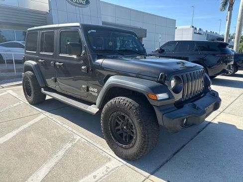 Used 2020 Jeep Wrangler Unlimited Sport S AWD/4WD image 2