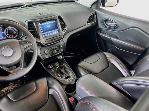 Used 2022 Jeep Cherokee Trailhawk AWD/4WD image 22