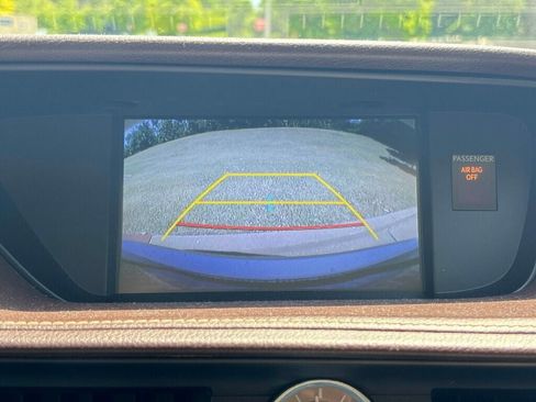 Used 2016 Lexus ES 350 w/ Premium Package w/Wood Trim FWD image 27