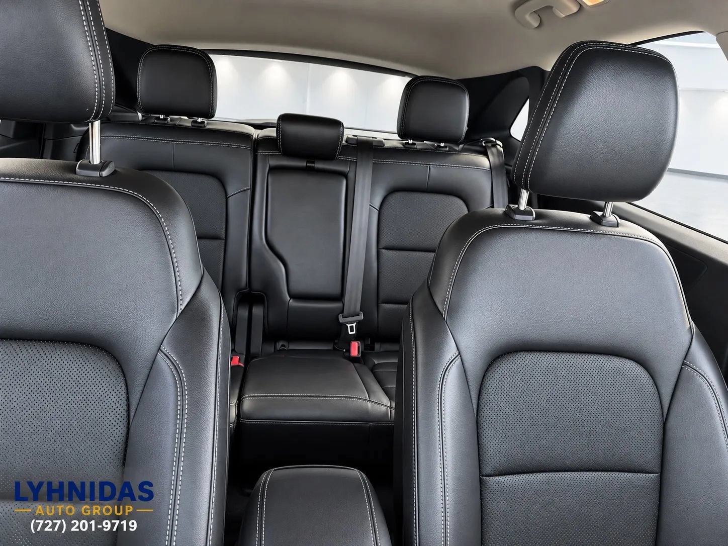 Used 2020 Ford Escape SEL FWD image 11