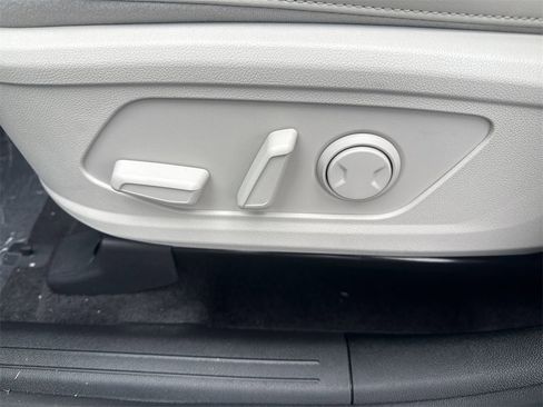 New 2025 Kia Sorento S image 10