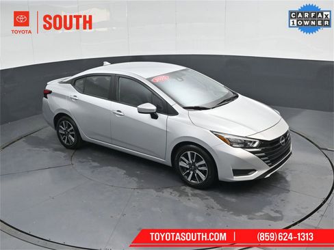 Used 2025 Nissan Versa SV image 40