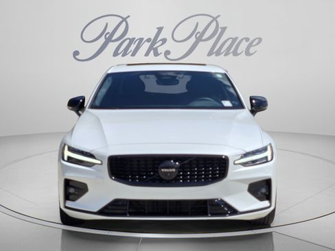Certified 2023 Volvo S60 B5 Plus w/ Climate Package AWD/4WD image 9