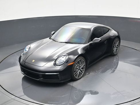 Used 2024 Porsche 911 Carrera 4 AWD/4WD image 30