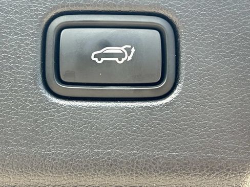 Used 2021 Hyundai Palisade SEL FWD image 14