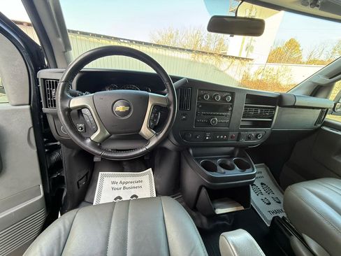 Used 2018 Chevrolet Express 2500 w/ Driver Convenience Package image 14