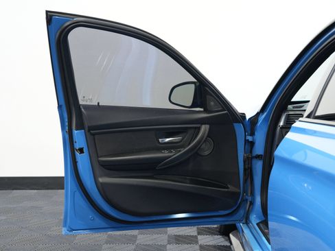 Used 2018 BMW M3 RWD image 22