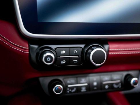 Used 2020 Ferrari Portofino RWD image 68
