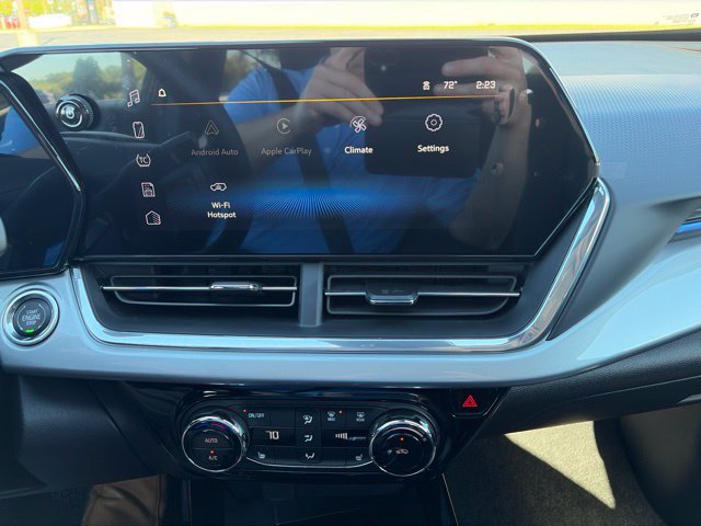 Used 2026 Chevrolet Trax LT w/ LT Convenience Package FWD image 20