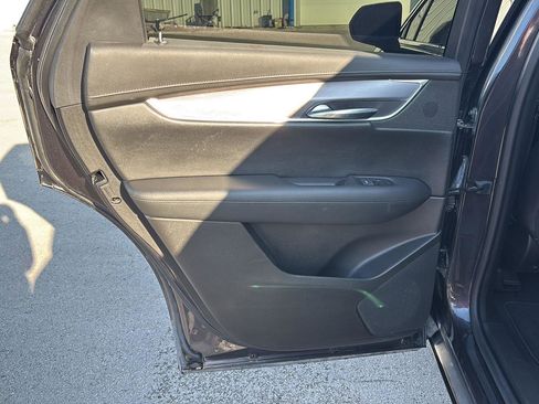 Used 2017 Cadillac XT5 Luxury w/ LPO, Wheel Lock Package image 16