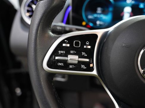 Used 2020 Mercedes-Benz GLB 250 image 13