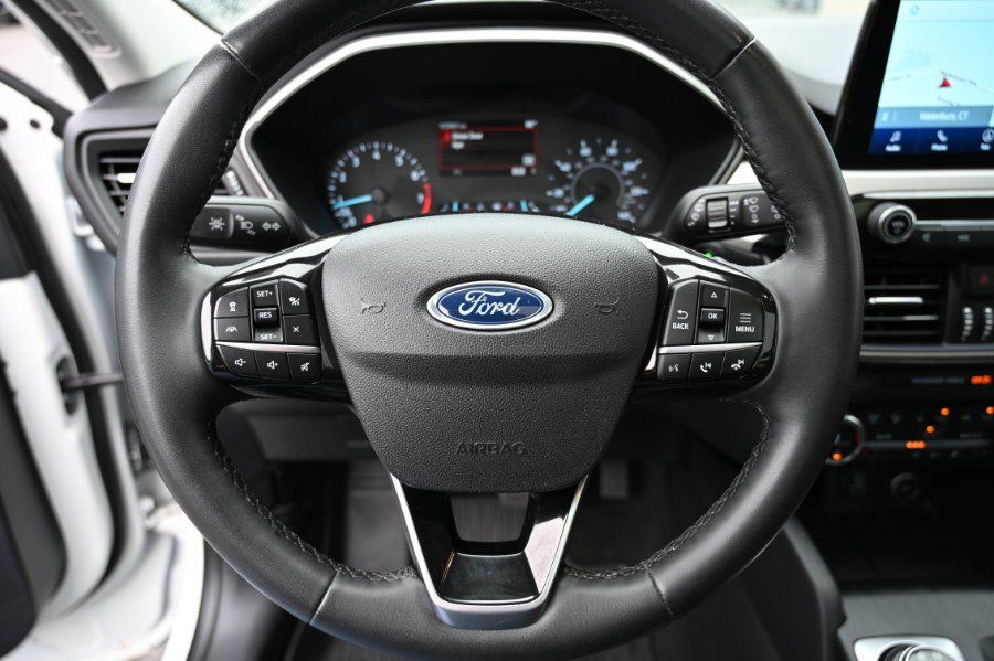 Used 2021 Ford Escape SEL w/ Class II Trailer Tow Package AWD/4WD image 24