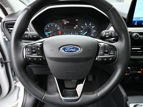 Used 2021 Ford Escape SEL w/ Class II Trailer Tow Package AWD/4WD image 24