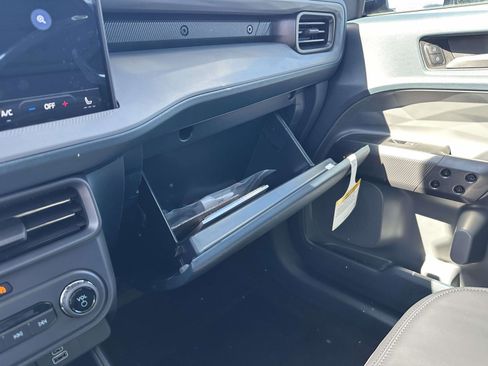 New 2026 Ford Maverick Lariat w/ Black Appearance Package image 17