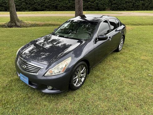 Used 2011 INFINITI G37 Journey w/ Premium Pkg RWD image 2