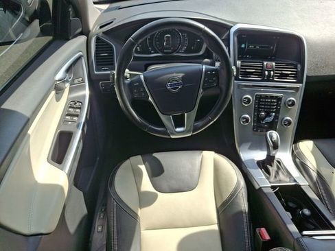 Used 2017 Volvo XC60 T6 Dynamic w/ Climate Package AWD/4WD image 11