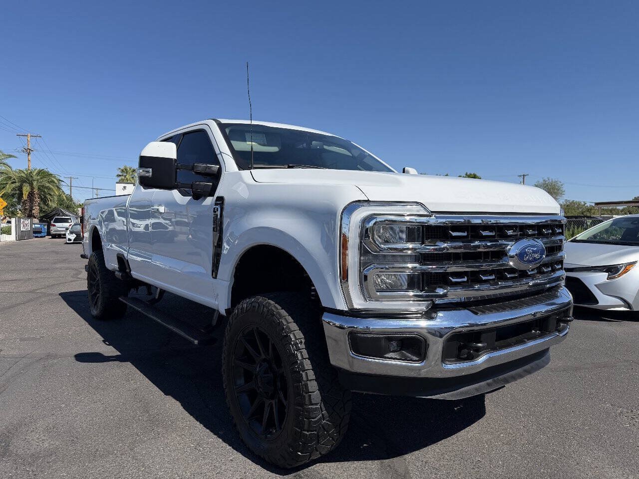 Used 2023 Ford F350 Lariat w/ FX4 Off-Road Package AWD/4WD image 1