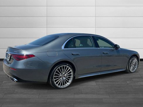 Used 2024 Mercedes-Benz S 580 4MATIC Sedan image 3
