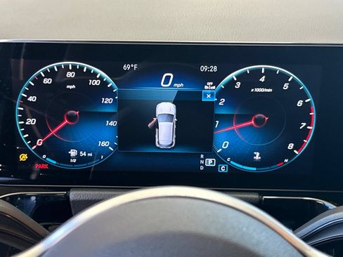 Certified 2023 Mercedes-Benz GLA 250 w/ Premium Package image 33