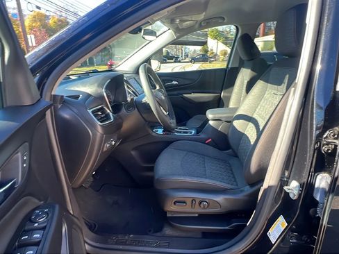 Used 2023 Chevrolet Equinox LT w/ Driver Convenience Package image 27
