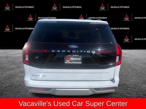 Used 2025 Ford Expedition Platinum AWD/4WD image 4