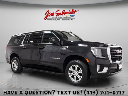 Used 2023 GMC Yukon XL SLE image 1