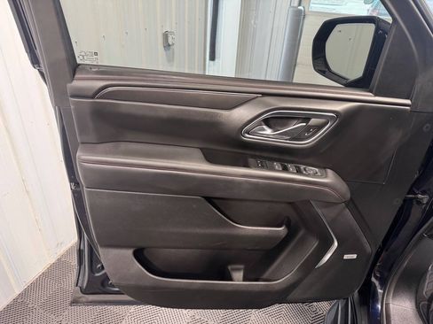 Used 2021 Chevrolet Tahoe RST w/ Luxury Package AWD/4WD image 13