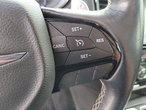 Used 2015 Chrysler 300 S image 24