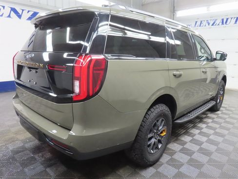 Used 2025 Ford Expedition Tremor image 4