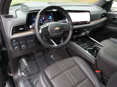 Used 2026 Chevrolet Tahoe High Country w/ Sun And Tow Package AWD/4WD image 13
