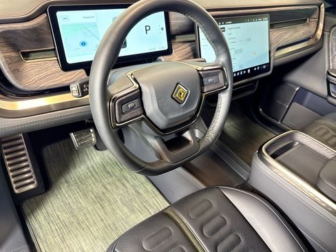 Used 2022 Rivian R1S Launch Edition image 9