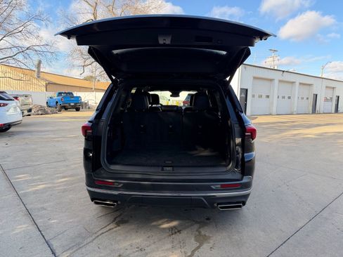 Used 2025 Buick Enclave Preferred w/ Power Package image 13