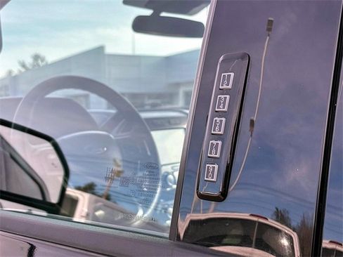 Used 2022 Ford F250 XLT w/ XLT Premium Package image 10