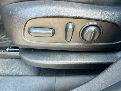 Used 2022 Chevrolet Equinox RS image 12