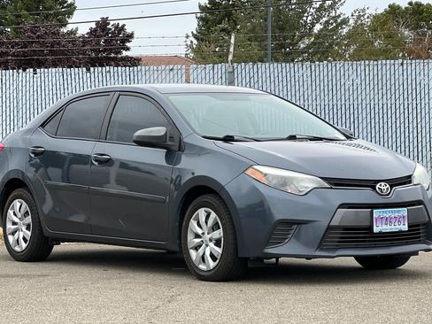 Used 2016 Toyota Corolla LE FWD image 7