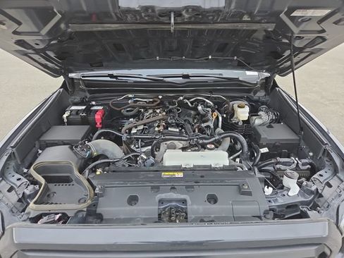 Used 2024 Toyota Tacoma SR5 AWD/4WD image 24