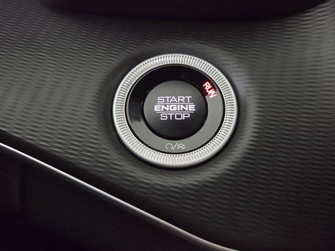 New 2025 Jeep Grand Cherokee Altitude image 21