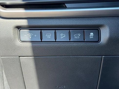 Used 2024 Kia Telluride AWD image 17