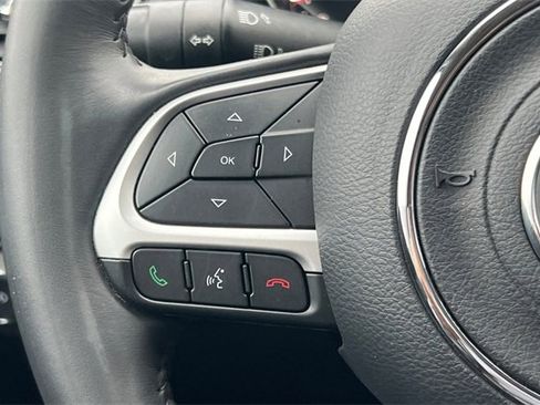 Used 2019 Jeep Compass Latitude image 32